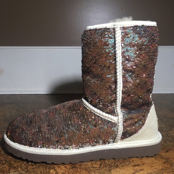 Ugg sparkle champagne boot (color changing) - Picture 2 of 6
